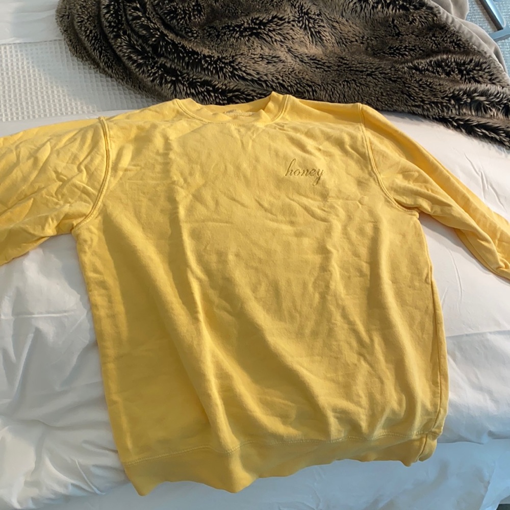 Yellow sweatshirt! Honey